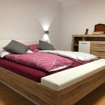 Ferienwohnung Kroll Apartment *